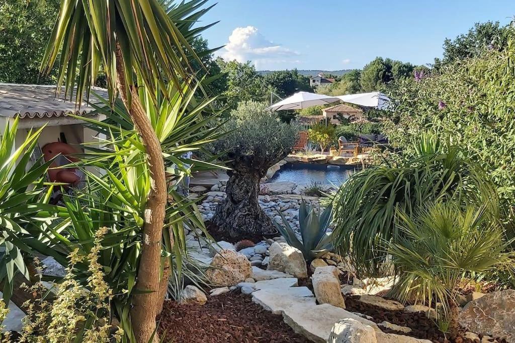 Une Oasis au Pays de Cézanne Aix-en-Provence Exterior foto